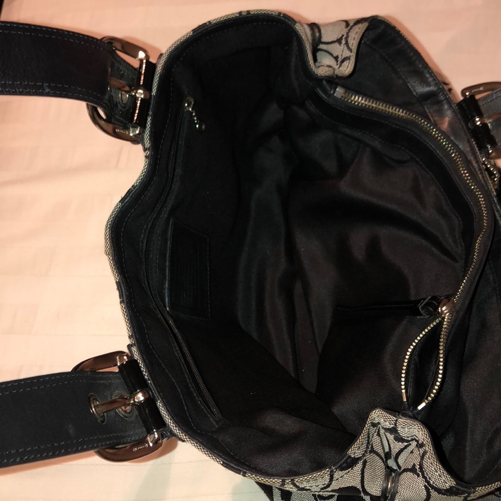 Coach Purse - Picture 4 of 6